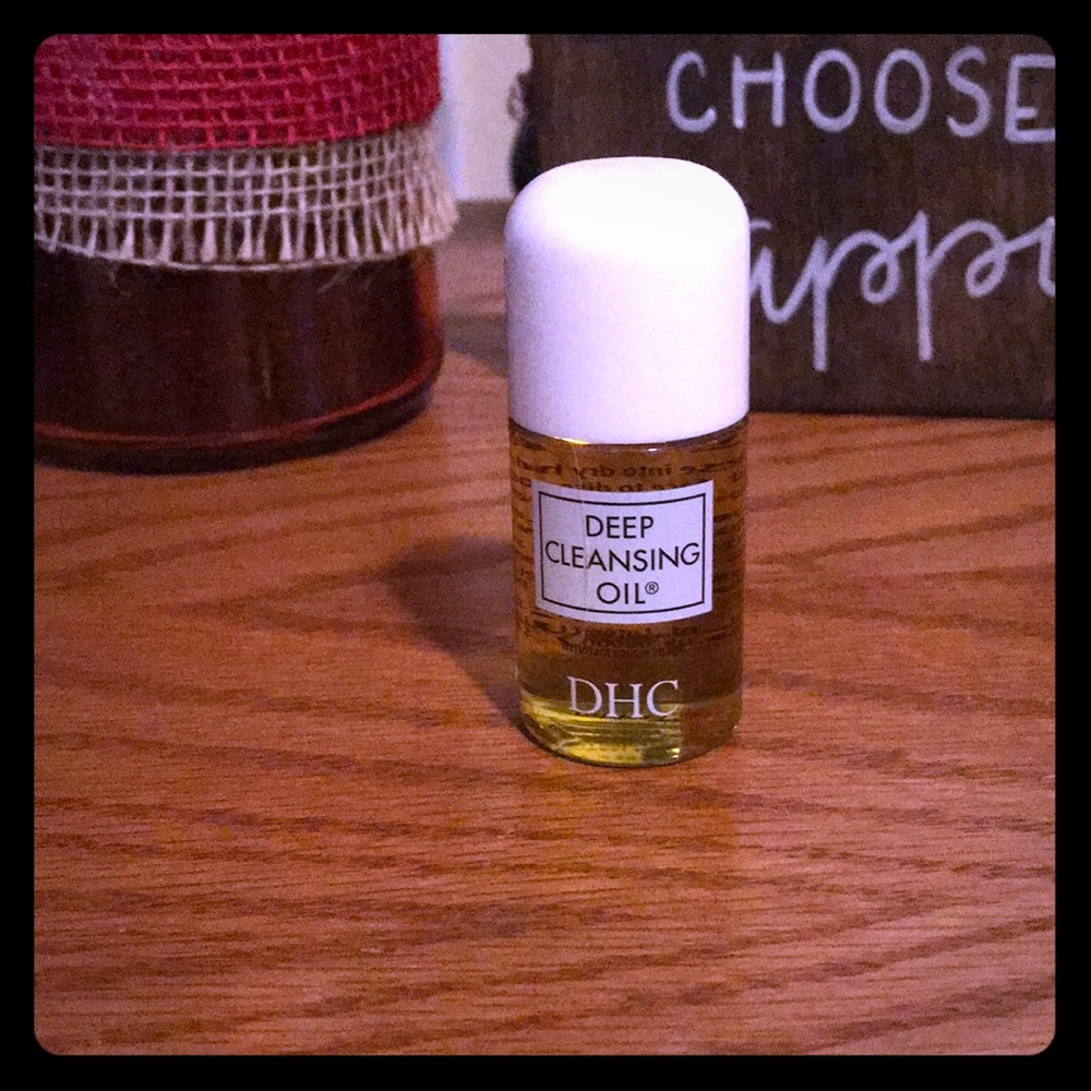 DHC Deep Cleansing Oil